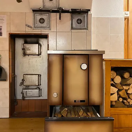 Gemuetliche Mit Traditionellem Trittofen Apartment *