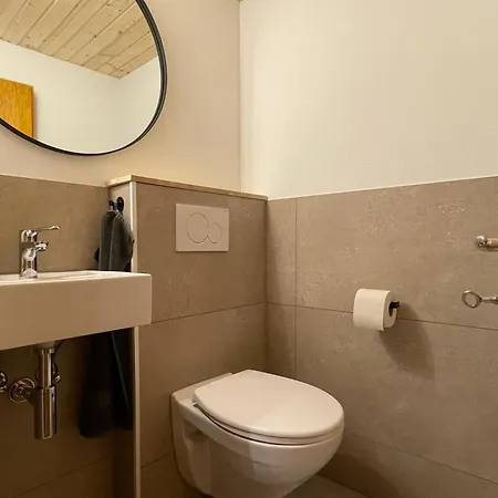 Gemuetliche Mit Traditionellem Trittofen Apartment